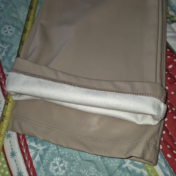 DKNY Soft Leather Cream Women's Pants. - Picture 7 of 11